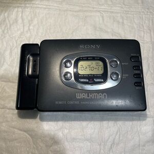 SONY WALKMAN RADIO CASSETTE PLAYER WM-FX613 ( Read Description )